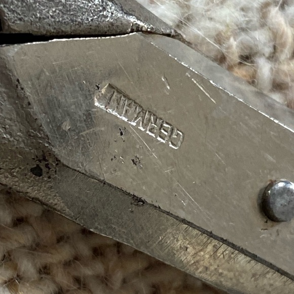 Vintage Scissors (4 Pairs) - Picture 4 of 10